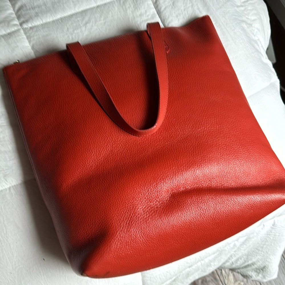 Cuyana Tall Zipper Tote in Blood Orange
